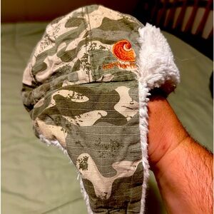 Carthartt boys bomber hat like new